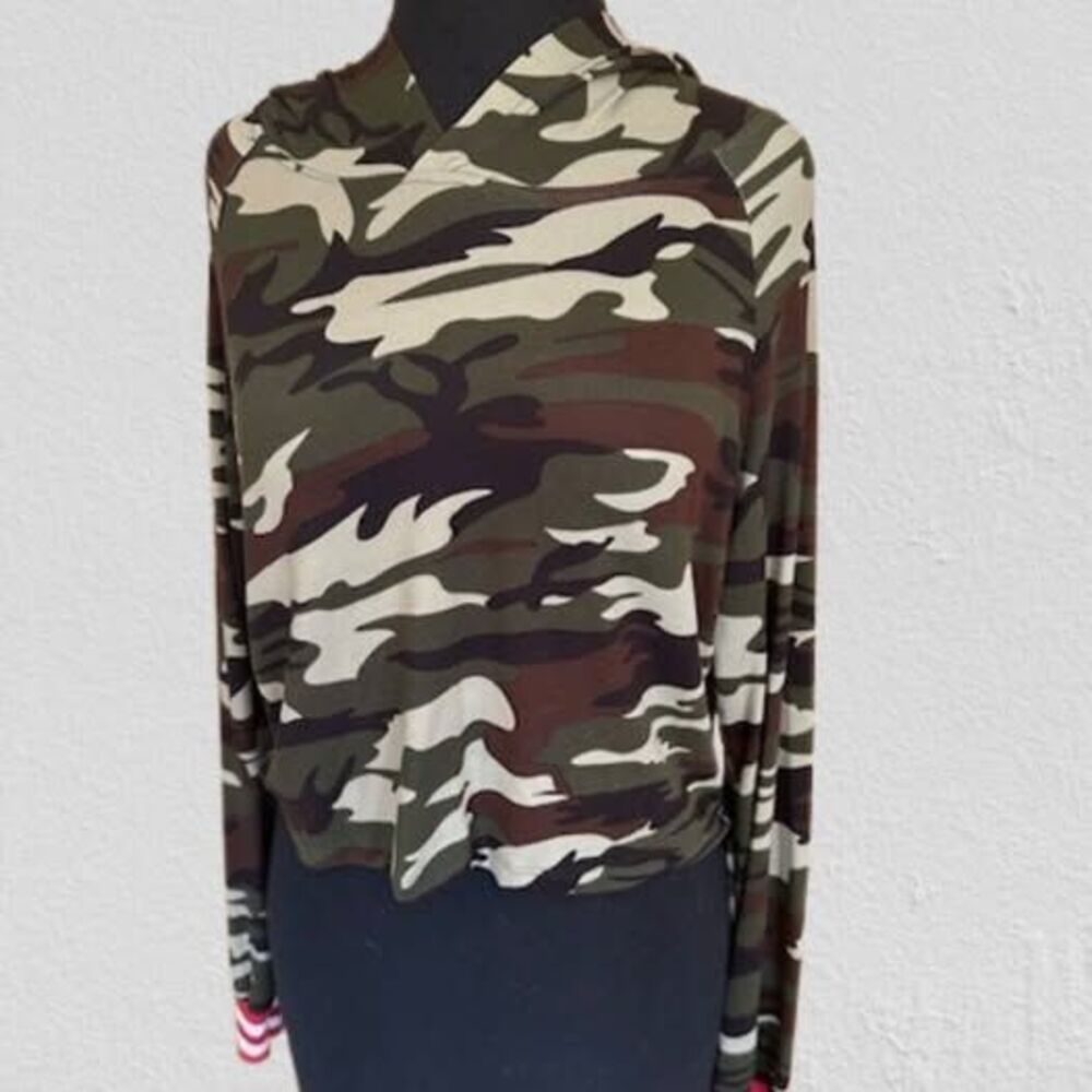 Camo Hooded Long Sleeve Cropped Top 4589 XL